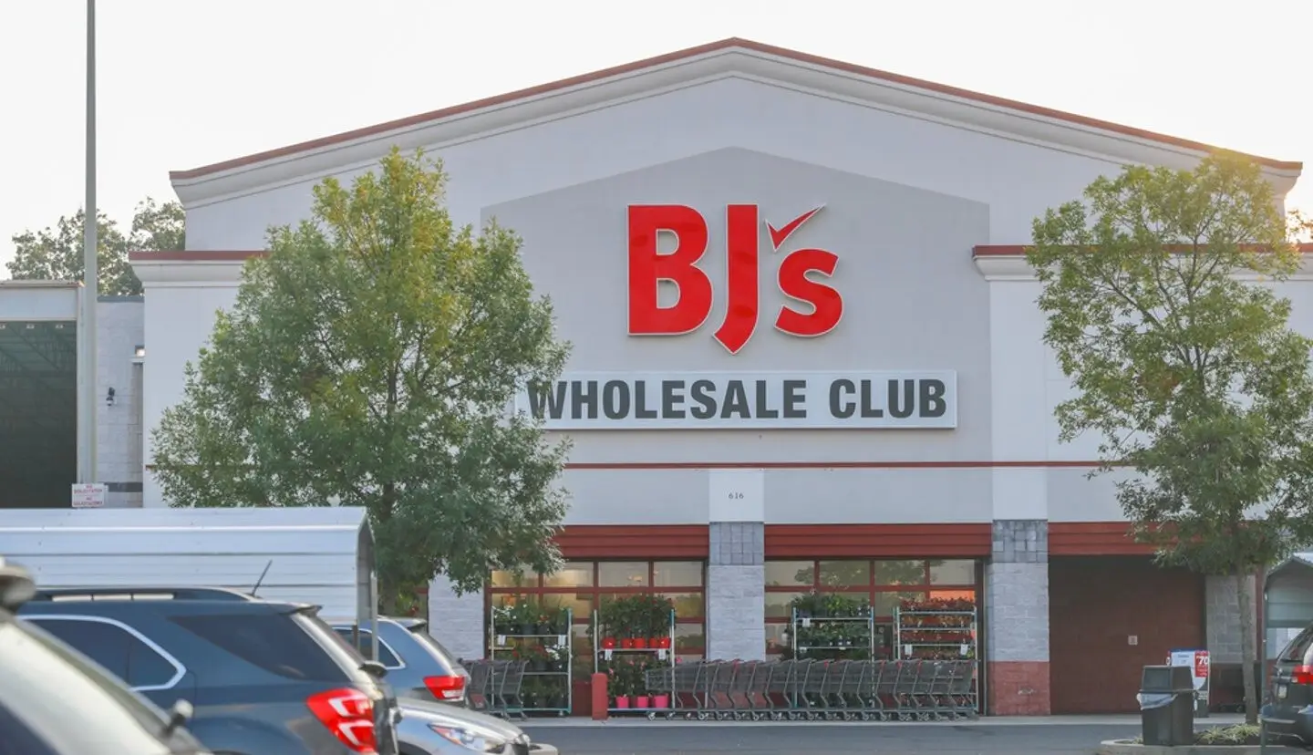 how to contact bj's by phone